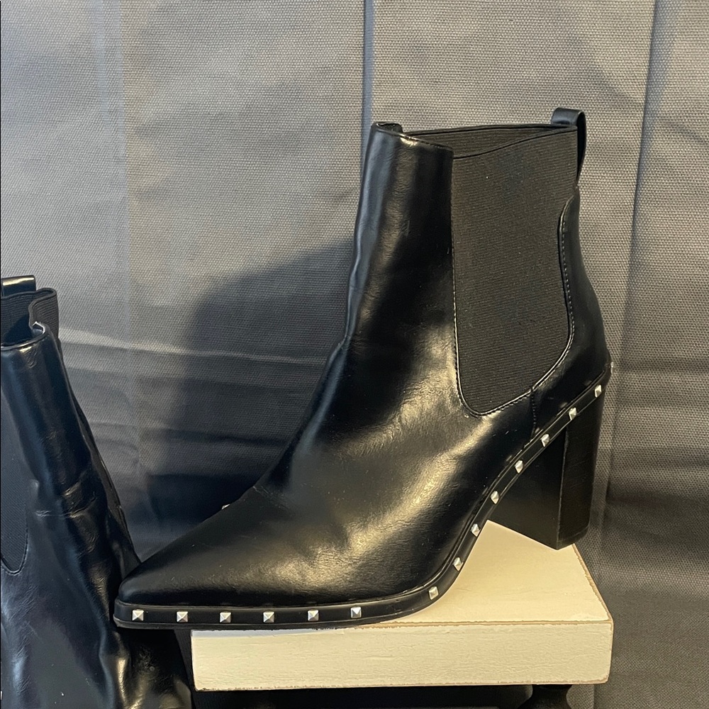 Charles By Charles David Black Studded Heeled Boots - Picture 3 of 7